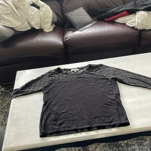 Black pullover shirt